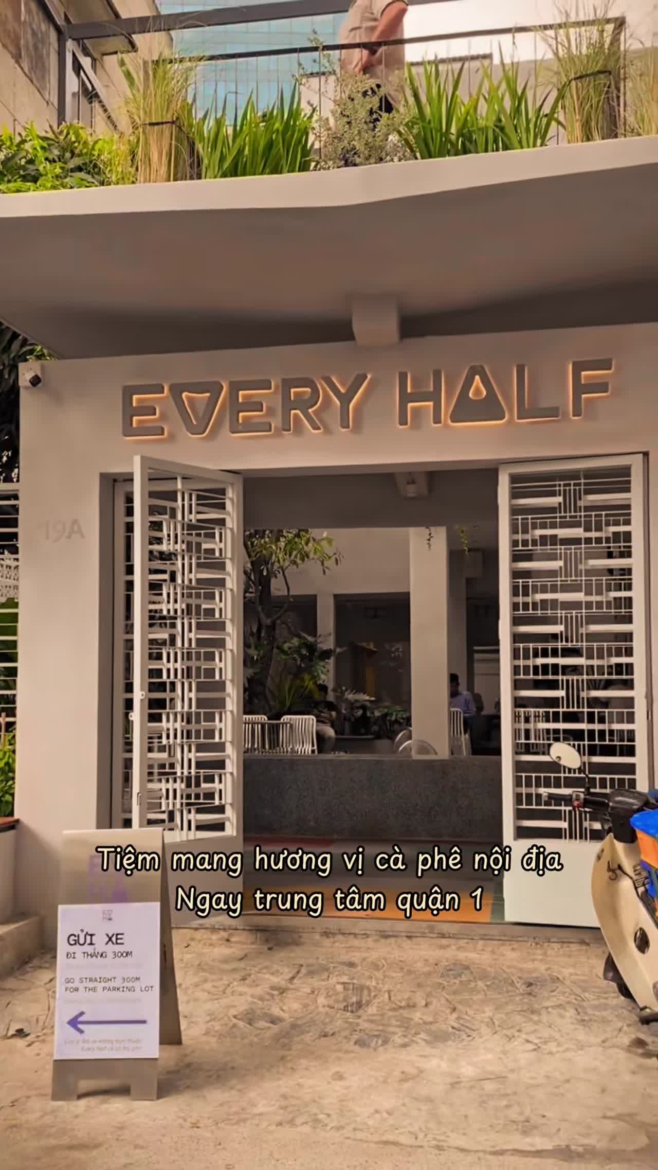 Quán cà phê nội địa ngay trung tâm quận 1 không nên bỏ qua