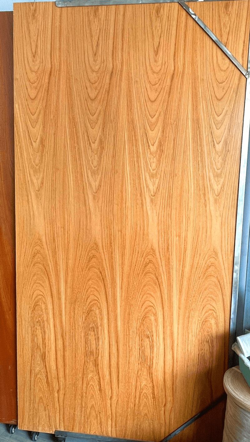 KIẾN THỨC BÀN GHẾ CAFE: GỖ CAO SU VENEER